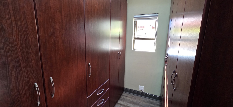 4 Bedroom Property for Sale in Roylglen Gardens Northern Cape